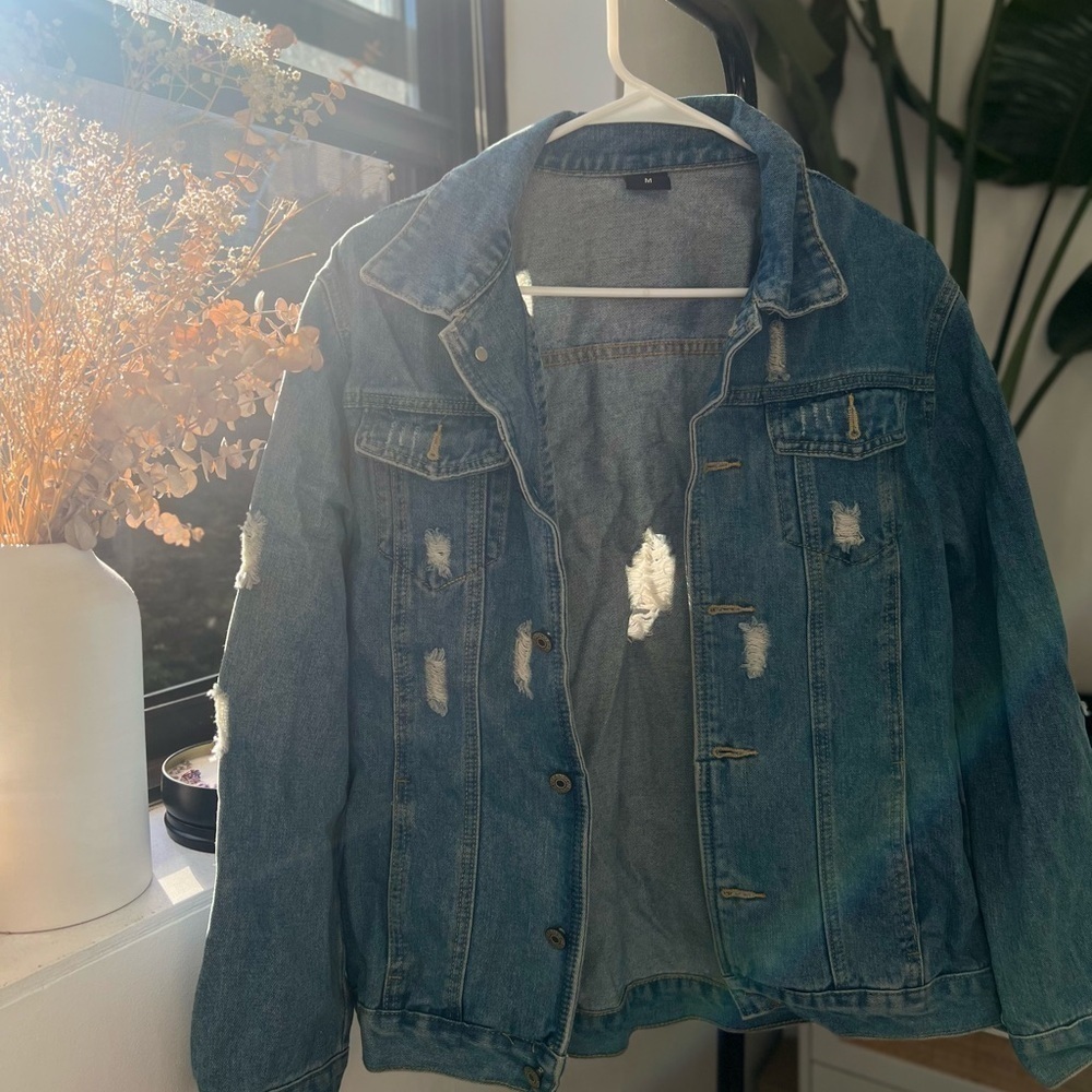 NWOT Oversized distressed denim long sleeve button up jacket